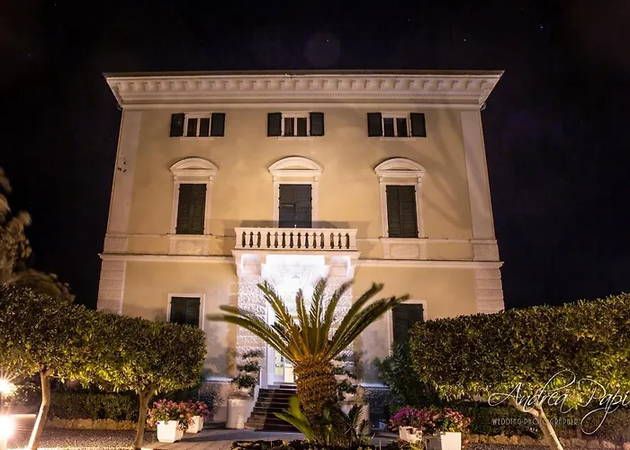 Villa Parisi Grand Hotel