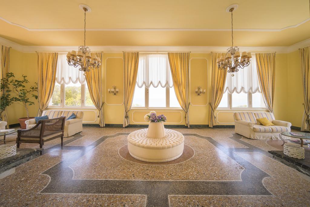 Hotel Parisi Grand