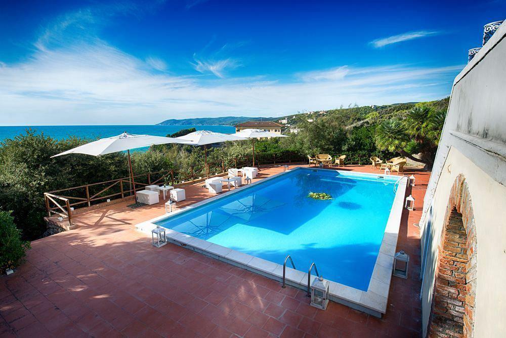 Parisi Grand Hotel 4*