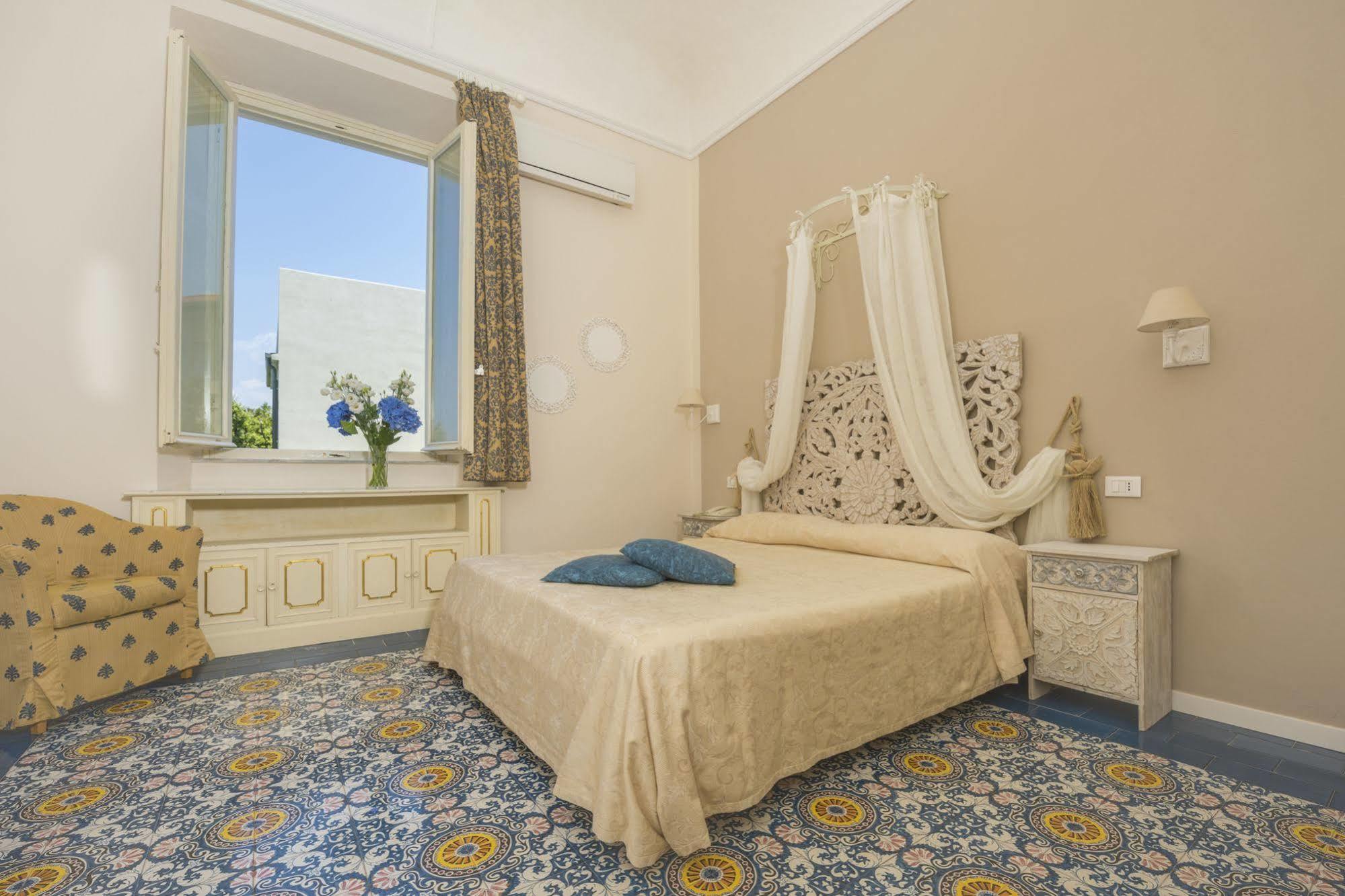 Parisi Grand 4*