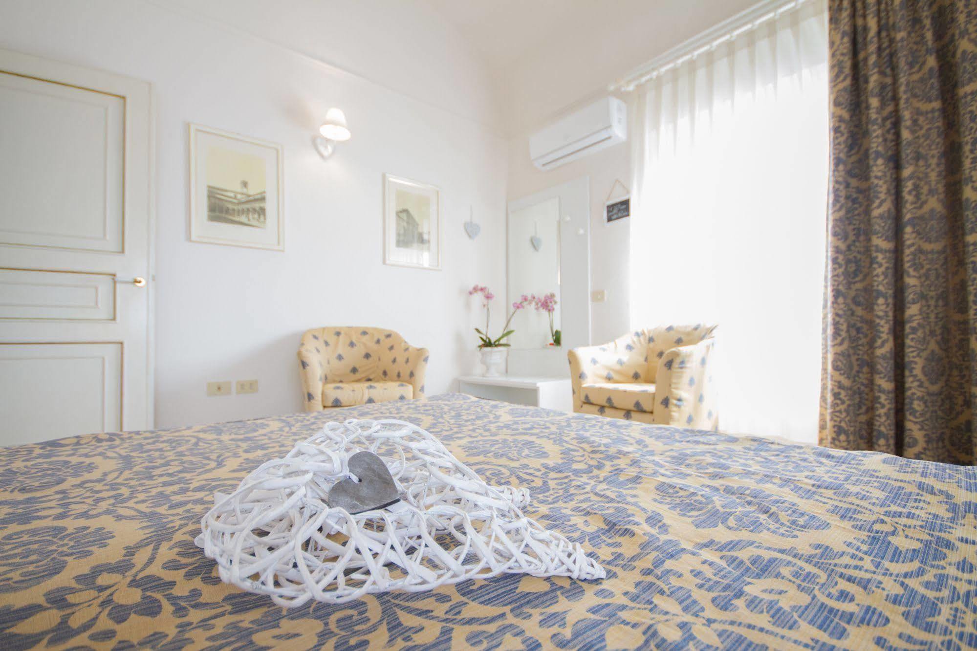 Parisi Grand Hotel